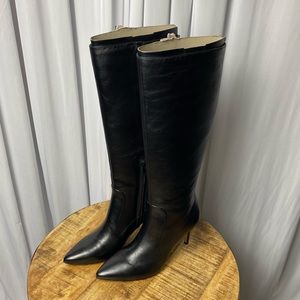 NWOT Women’s Nine West Knee High Black Leather Zip Up Boots W/ Heel Size 6